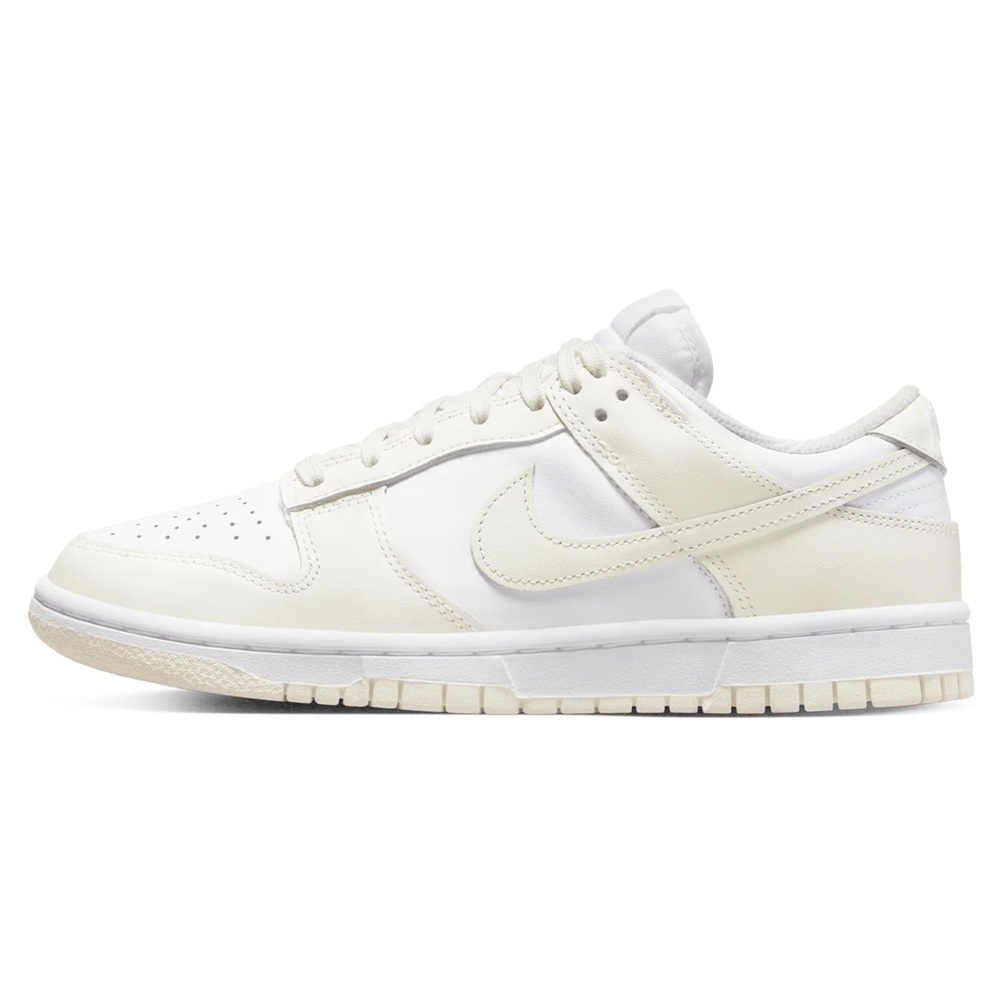 Cream and White (white and coconut milk) Dunks low